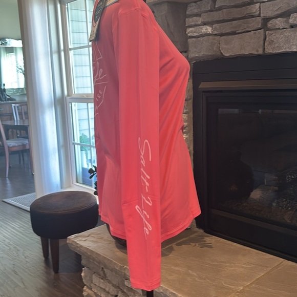Salt Life UVAPOR performance Fabric UV 30 sun protect top,quick dry,soft,stretch - Picture 5 of 14